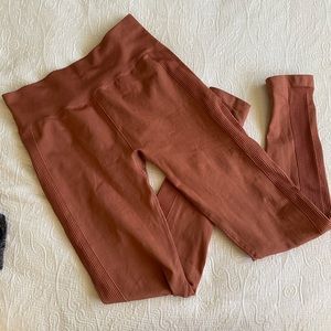 Blush mauve ribbed leggings size medium